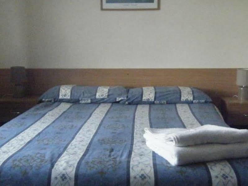 Hotel Tudor Court Swansea