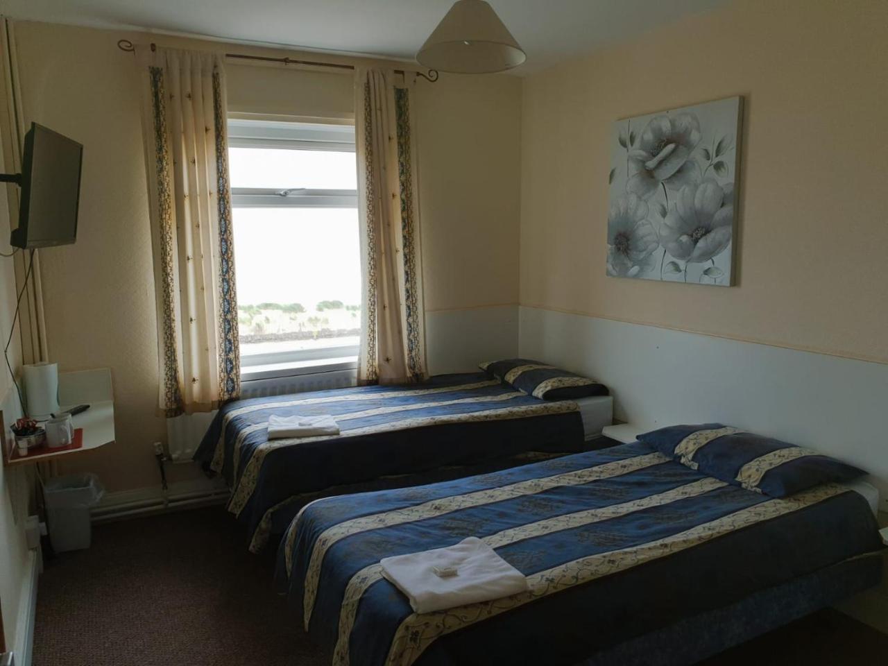 Tudor Court 2* Swansea
